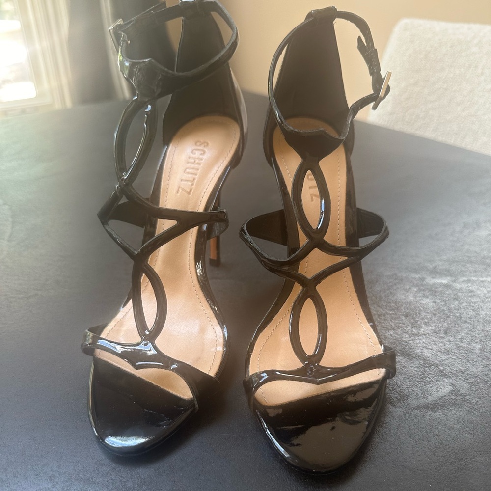 Ladies 7 patent sandals worn once
